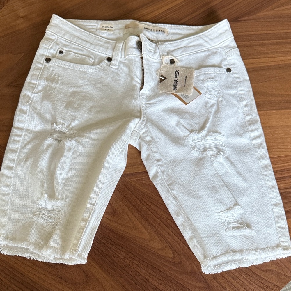 Sneak Peek White Distressed Women Shorts